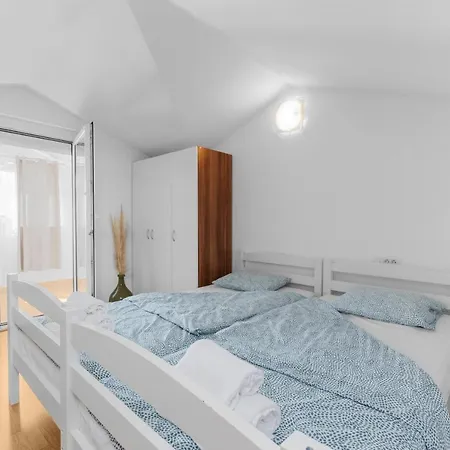 App 982 Rošini